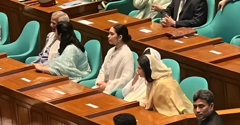 সংসদ অধিবেশনে উপস্থিত  ড. ইউনূস-জাইমা